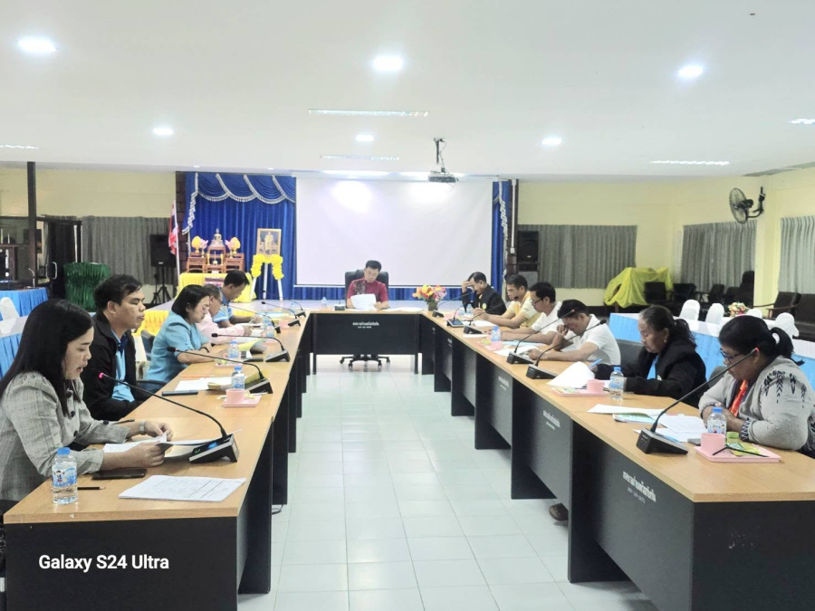 ประชุมคณะกรรมการพัฒนาเทศบาลตำบลห้วยทับทันพิจารณาร่างแผนการดำเนินงาน ประจำปีงบประมาณ พ.ศ. 2568 และเสนอรายงานการติดตามและประเมินผลแผนพัฒนาเทศบาล ประจำปีงบประมาณ พ.ศ. 2567