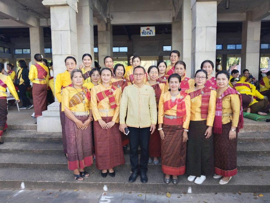 ร่วมรำบายศรี &quot;สู่ขวัญบ้าน บายศรีเมือง รุ่งเรืองเมืองศรีสะเกษ&quot; เนื่องในโอกาสฉลอง ๒๔๒ ปี จังหวัดศรีสะเกษ ณ เกาะกลางน้ำห้วยน้ำคำ จังหวัดศรีสะเกษ